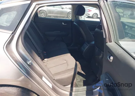 2018 Kia Optima Lx from USA, damaged, VIN 5XXGT4L39JG199732